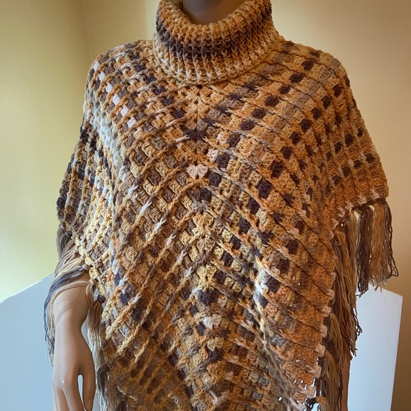 Crochet Poncho - Picture 2 of 11